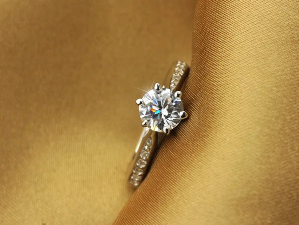 Classic Ring